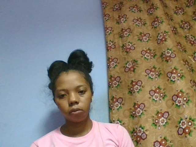 rosah1a webcam bongacams model stream image