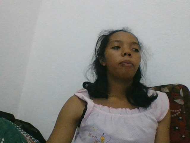 rosah1a live cam on BongaCams