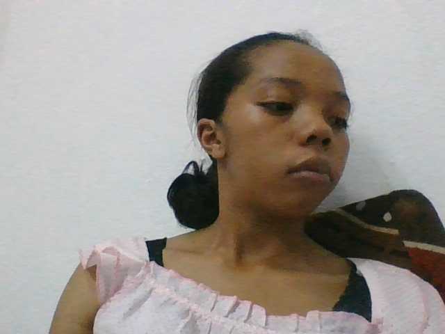 rosah1a live cam on BongaCams