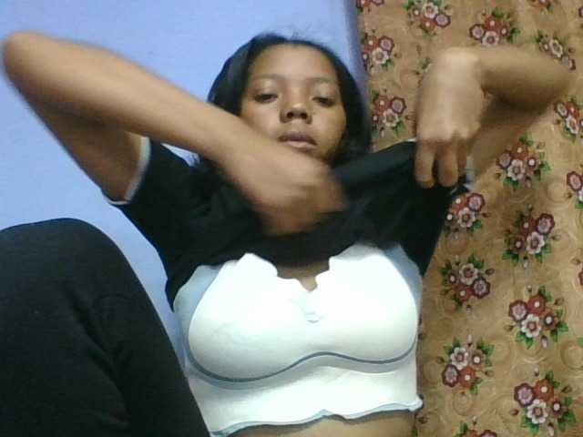 rosah1a live cam on BongaCams