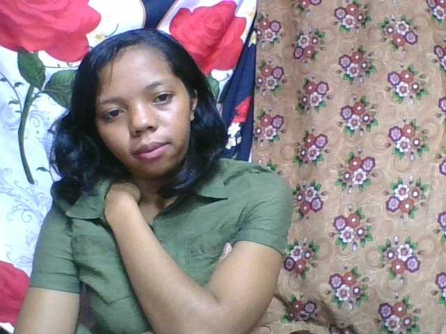 rosah1a live cam on BongaCams