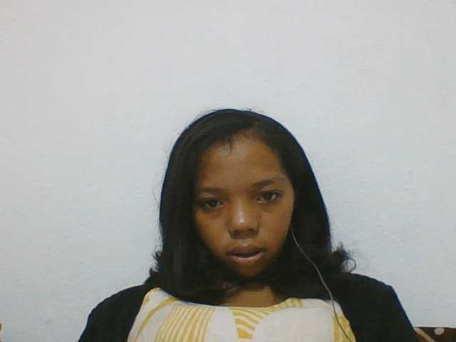 rosah1a live cam on BongaCams