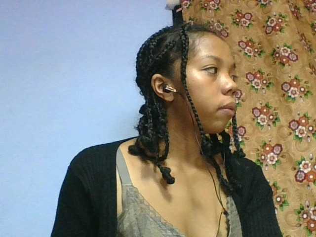 rosah1a live cam on BongaCams