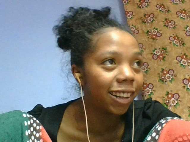 rosah1a live cam on BongaCams