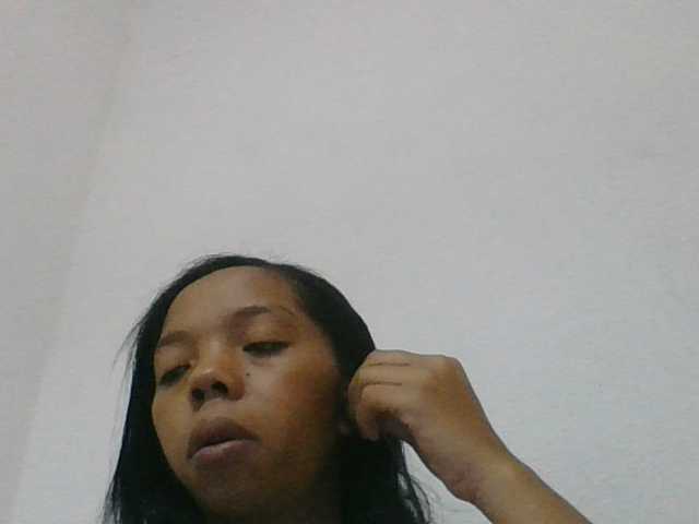 rosah1a live cam on BongaCams