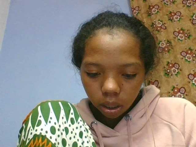 rosah1a live cam on BongaCams