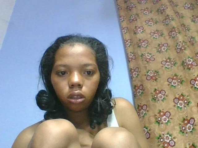 rosah1a live cam on BongaCams