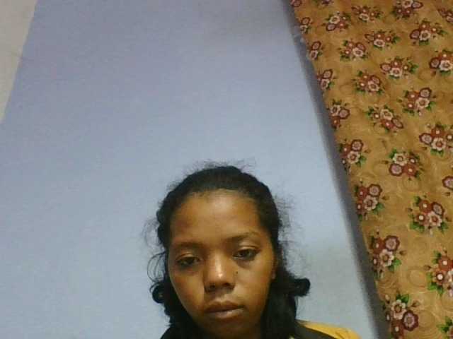 rosah1a live cam on BongaCams