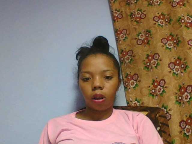 rosah1a live cam on BongaCams