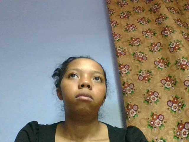 rosah1a live cam on BongaCams