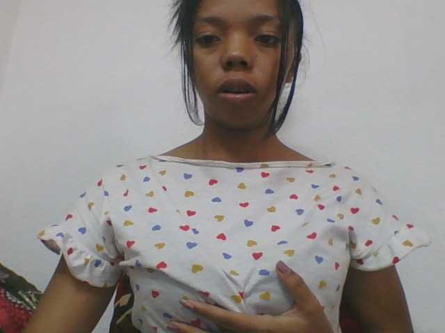 rosah1a live cam on BongaCams