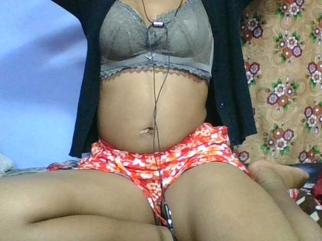 rosah1a live cam on BongaCams