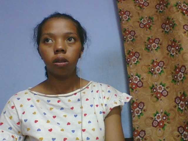 rosah1a live cam on BongaCams
