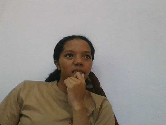 rosah1a live cam on BongaCams