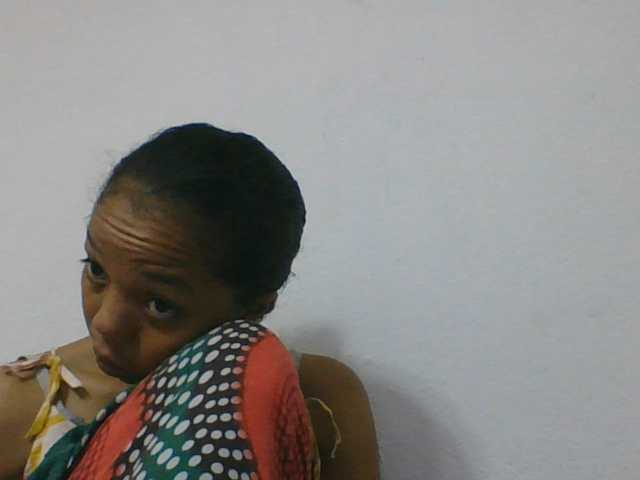 rosah1a live cam on BongaCams