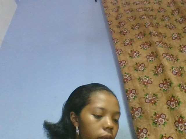 rosah1a live cam on BongaCams