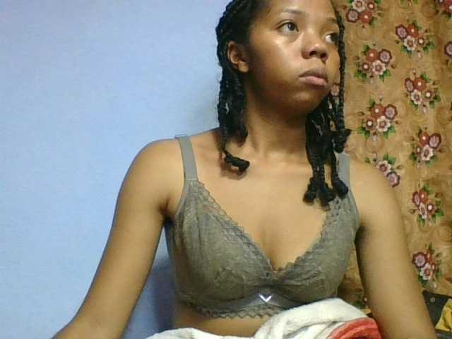 rosah1a live cam on BongaCams