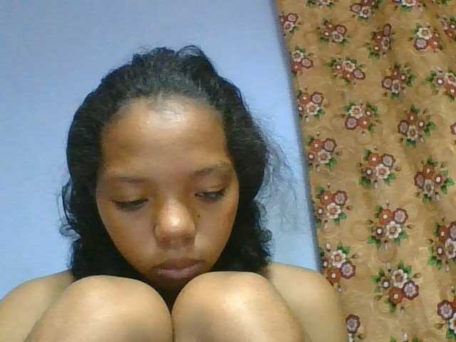 rosah1a live cam on BongaCams