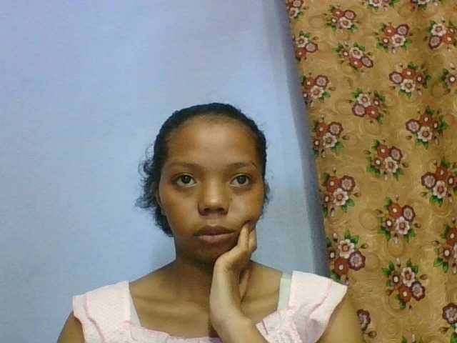 rosah1a live cam on BongaCams