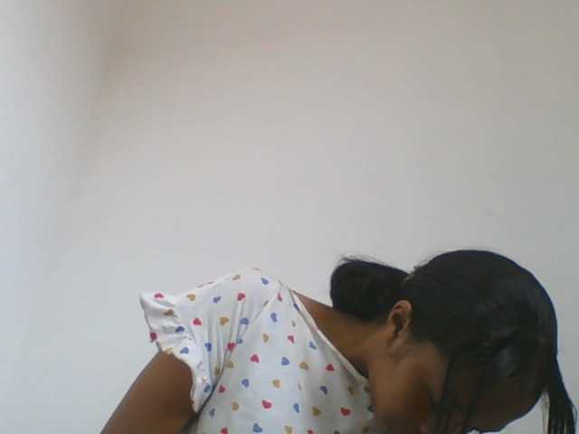 rosah1a, en directo ahora en BongaCams