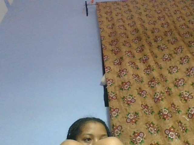 rosah1a live cam on BongaCams