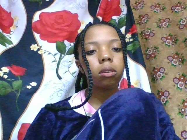 rosah1a live cam on BongaCams