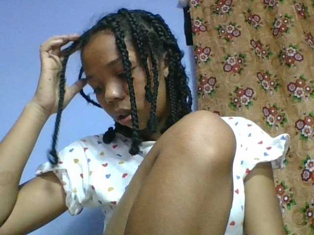 rosah1a live cam on BongaCams