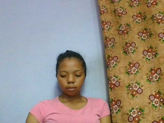 rosah1a live cam on BongaCams