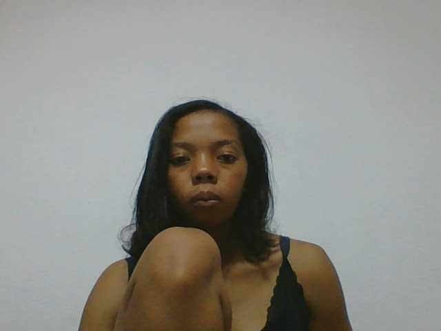 rosah1a live cam on BongaCams