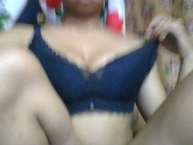 rosah1a live cam on BongaCams