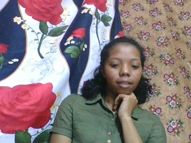 rosah1a live cam on BongaCams