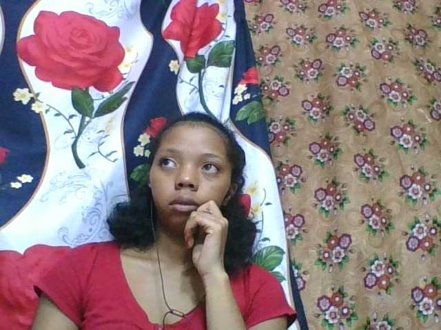 rosah1a live cam on BongaCams