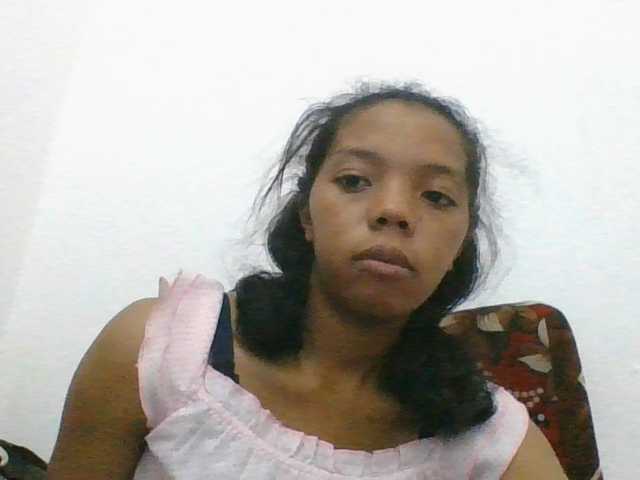 rosah1a live cam on BongaCams
