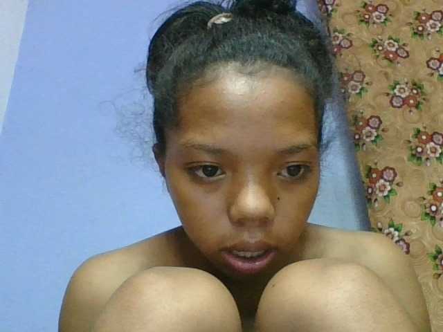 rosah1a live cam on BongaCams