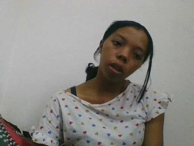 rosah1a live cam on BongaCams