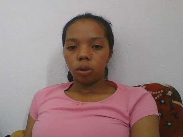 rosah1a live cam on BongaCams