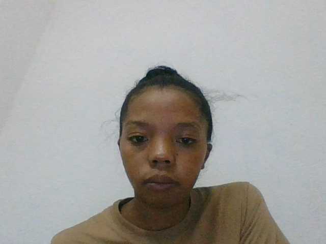 rosah1a live cam on BongaCams