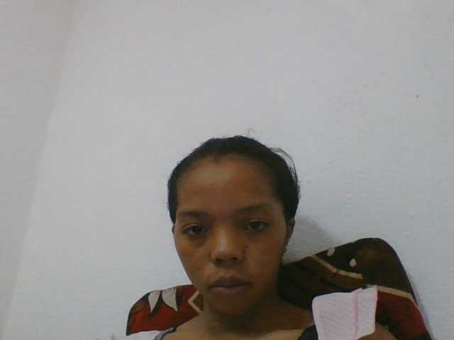 rosah1a live cam on BongaCams