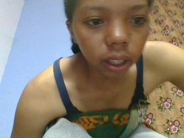 rosah1a live cam on BongaCams