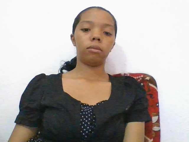 rosah1a live cam on BongaCams