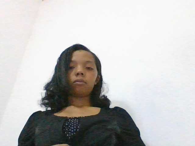 rosah1a live cam on BongaCams