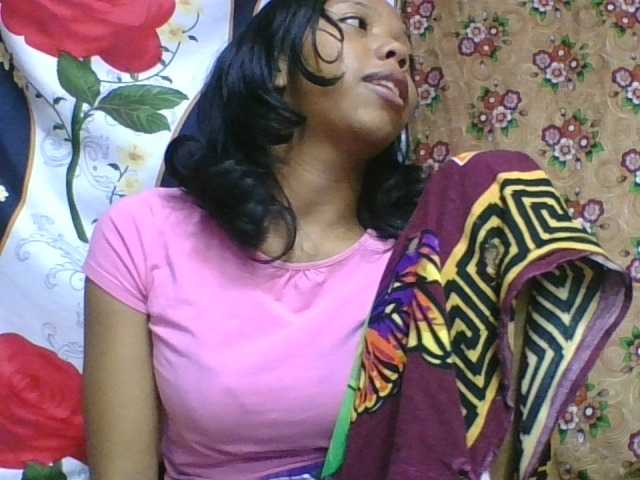 rosah1a live cam on BongaCams