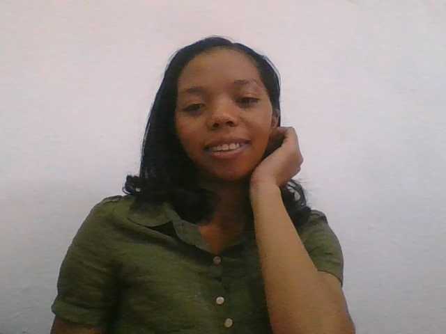 rosah1a live cam on BongaCams