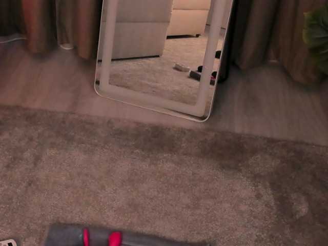 MiraVolt live cam on BongaCams