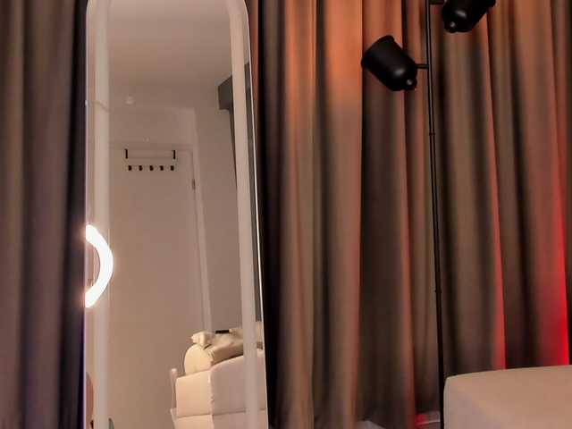 MiraVolt live cam on BongaCams
