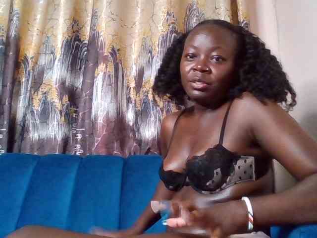 RueLoverx Live Webcam on BongaCams