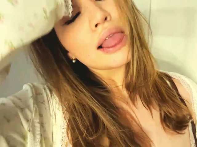  DemetraAsma chat room