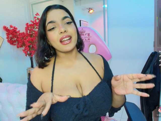 le modèle Jade-Nair est en webcam porno dans un show sur le site bongacams, il possède les tags suivants: Latino/Hispanic,Brunette,Trimmed