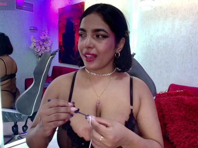 Jade-Nair's BongaCams show and profile