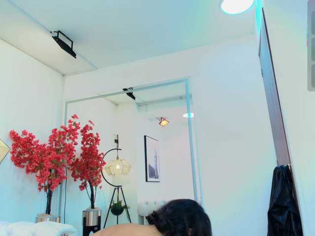 le modèle Jade-Nair est en webcam porno dans un show sur le site bongacams, il possède les tags suivants: Latino/Hispanic,Brunette,Trimmed